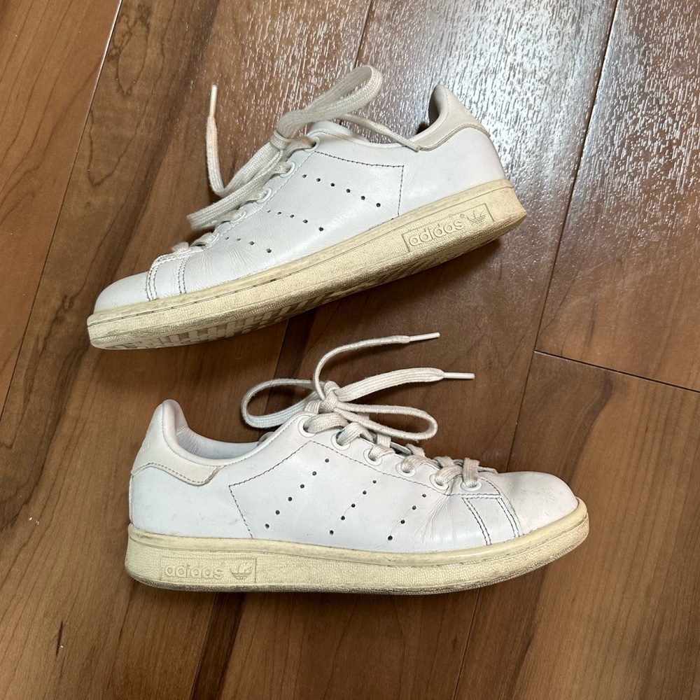 Adidas Stan Smith shoes size 5